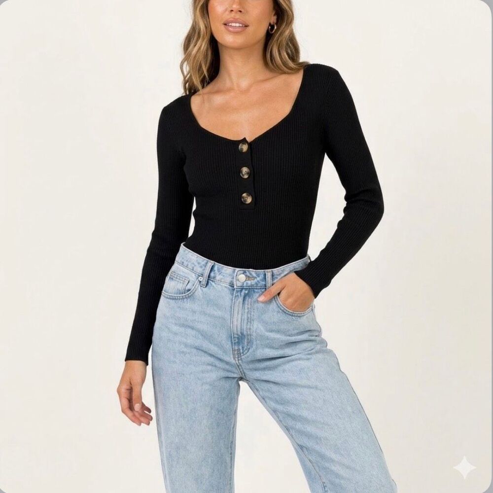 Princess Polly black button coquette westerncore Bodysuit size 4 long sleeve